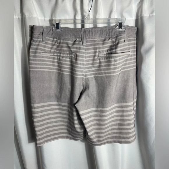 Hang Ten Gray Striped Board Shorts Size 36 Modern Fit Hybrid Swimwear - Picture 3 of 6